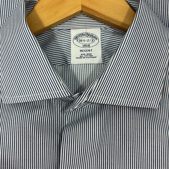 Brooks Brothers Button Down Mens Shirt Size 16 1/2- 2/3 - Picture 4 of 9